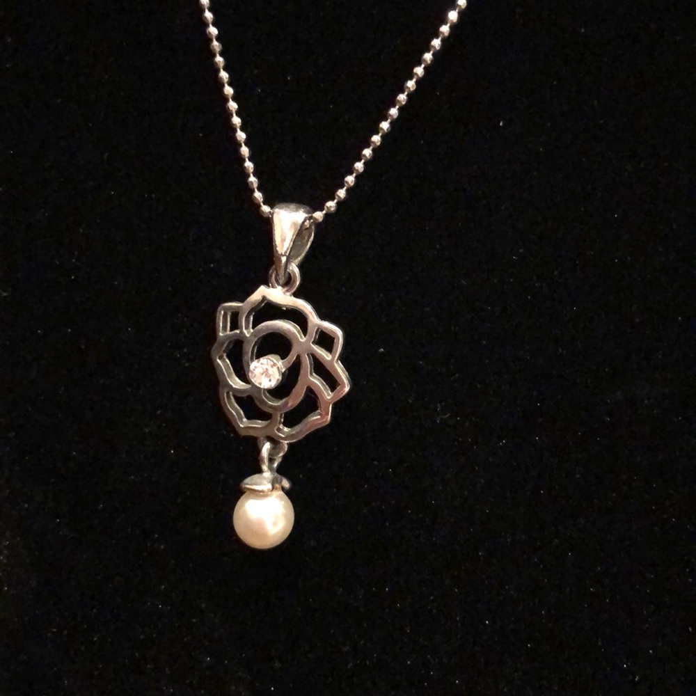 Rose and Pearl Necklace